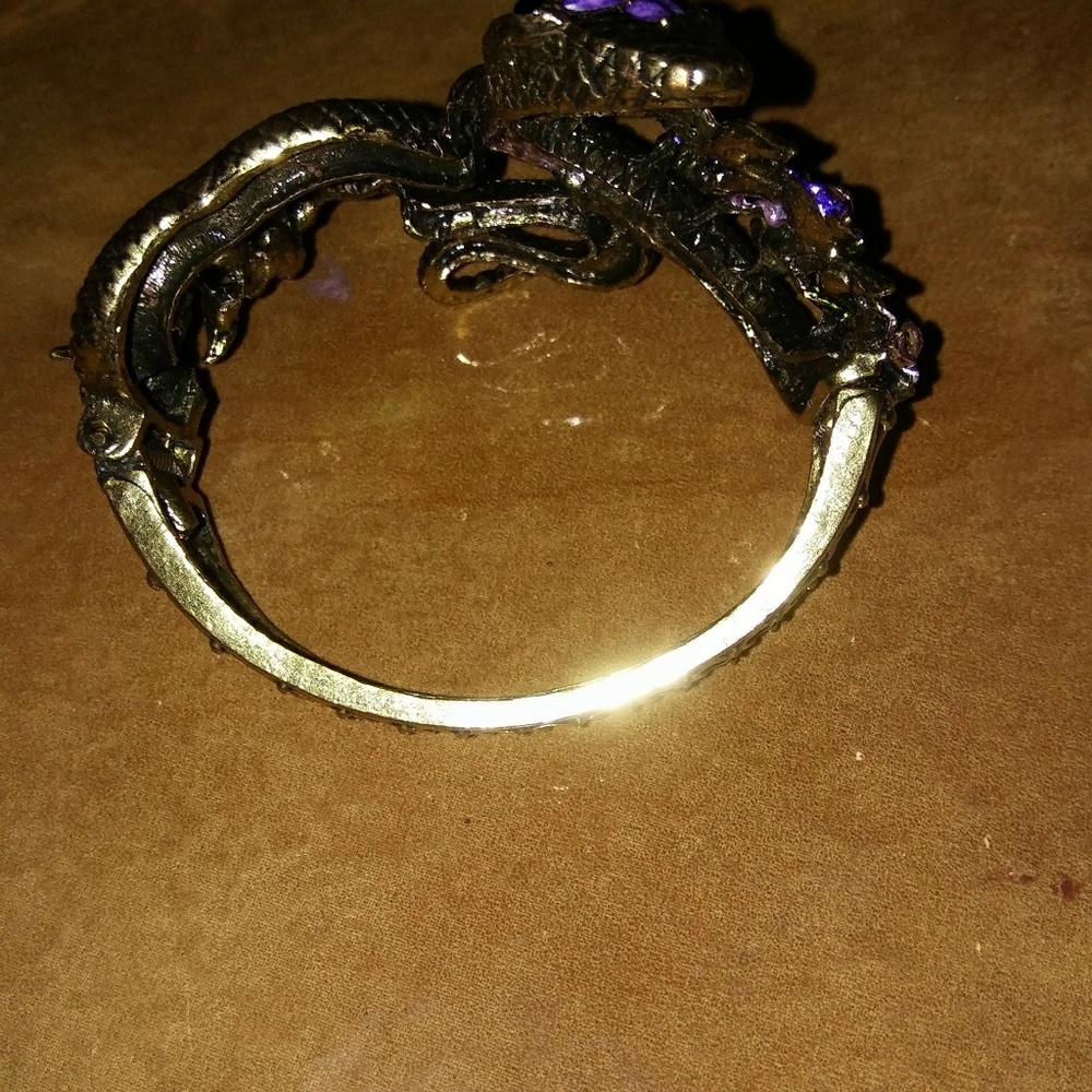 Cuff cobra bracelet